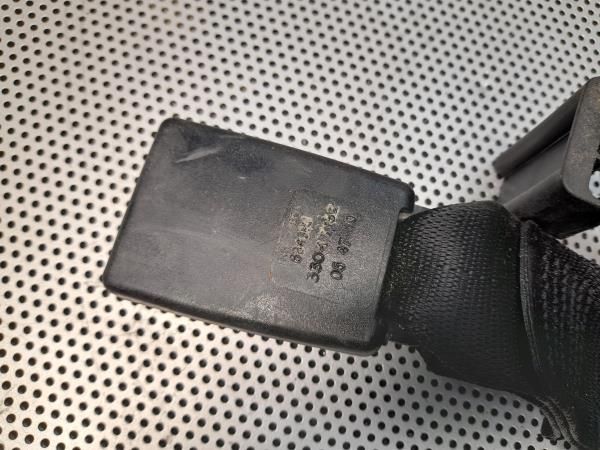 Encaixe de cinto trás esquerdo RENAULT Clio III (BR0/1, CR0/1)