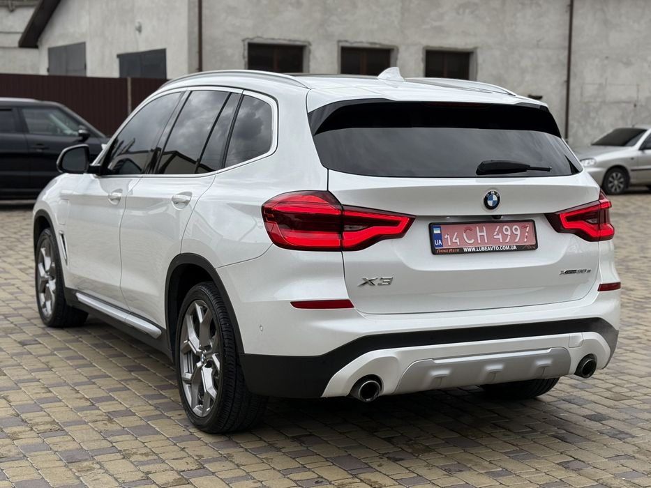 Продаю BMW x3 плагін-гібрид .