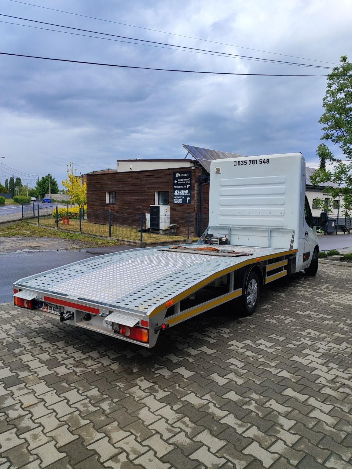 Laweta wynajem autolaweta wypożyczalnia busów