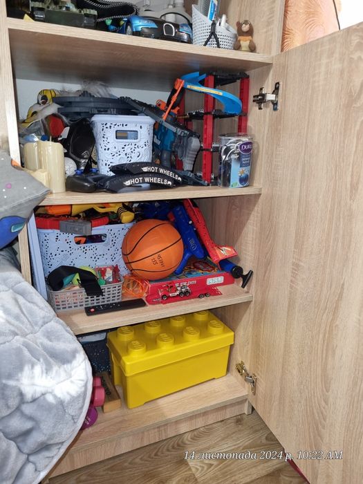 Комод-шафа для речей і іграшок