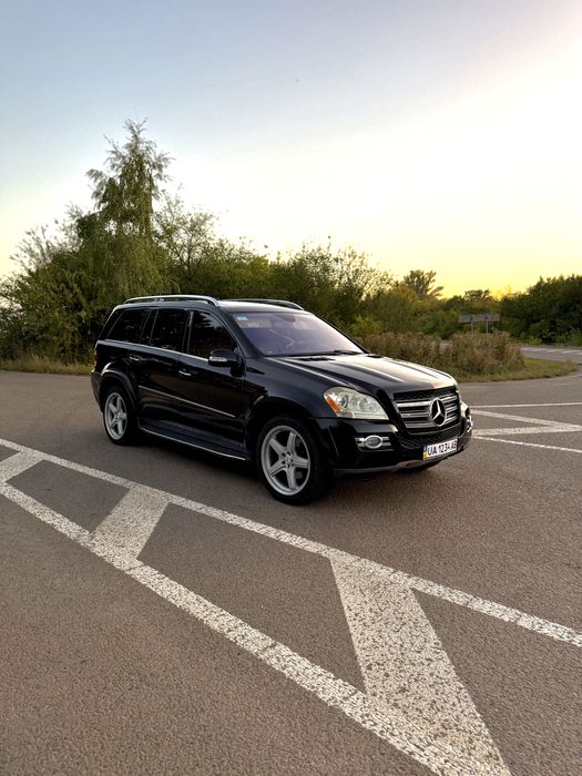 Mercedes Benz GL-Class 550 4-Matik