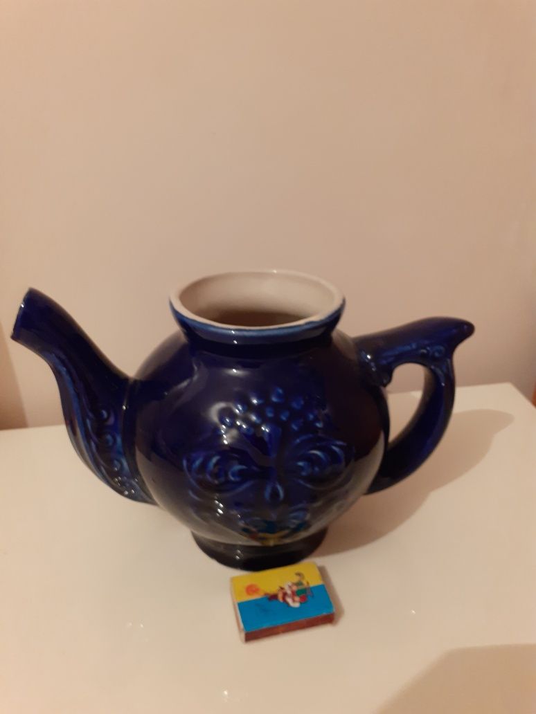 Фарфоровый чайник большой СССР,антиквариат
