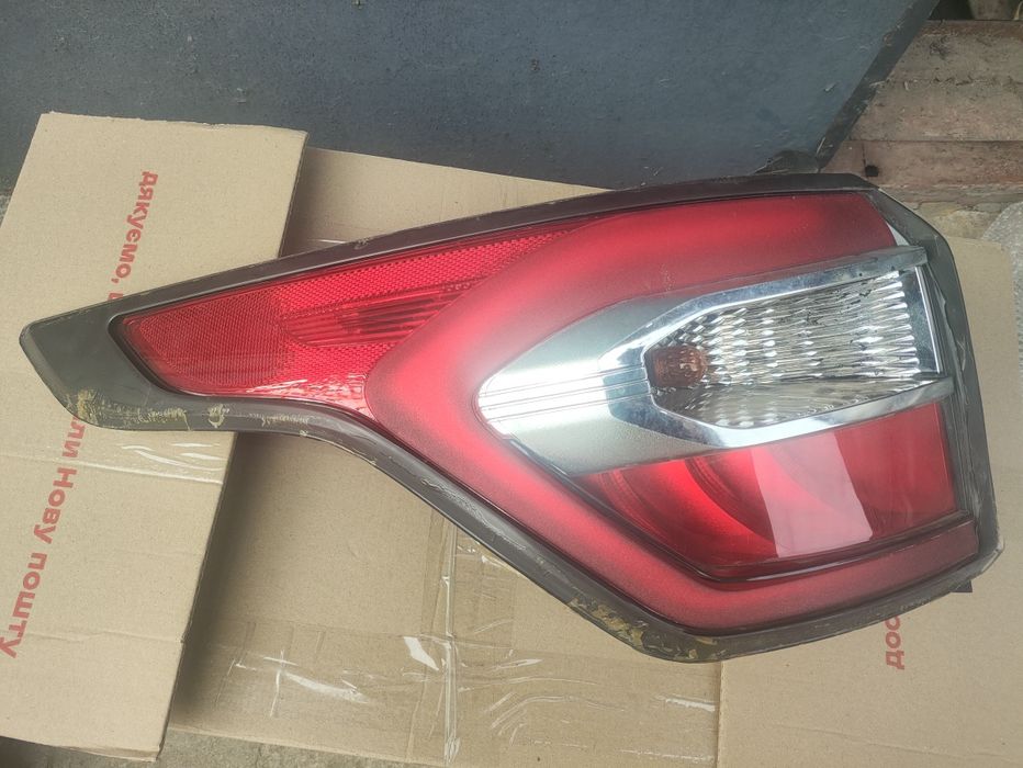 Задние фары в крыло Ford escape mk3