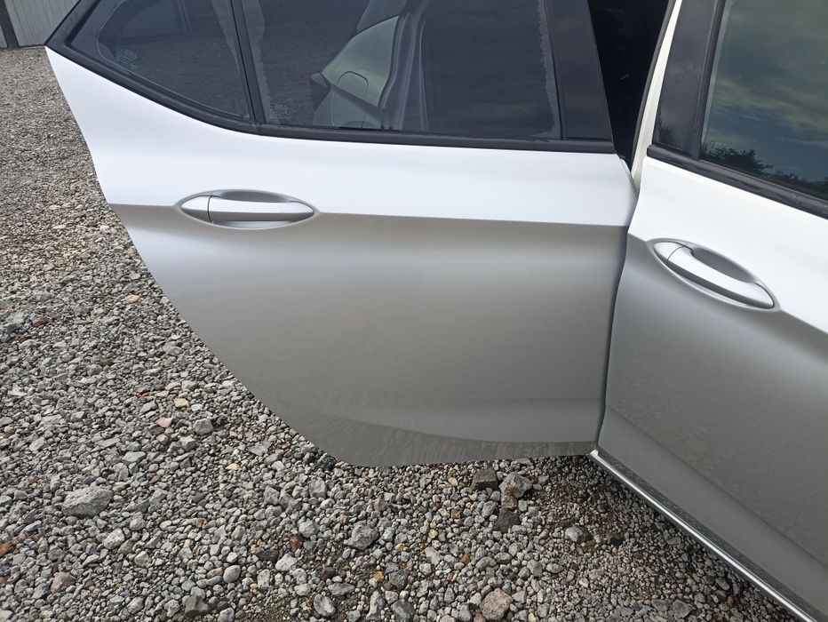 Drzwi prawe prawy  tył tylnie opel astra k z176 w kolor