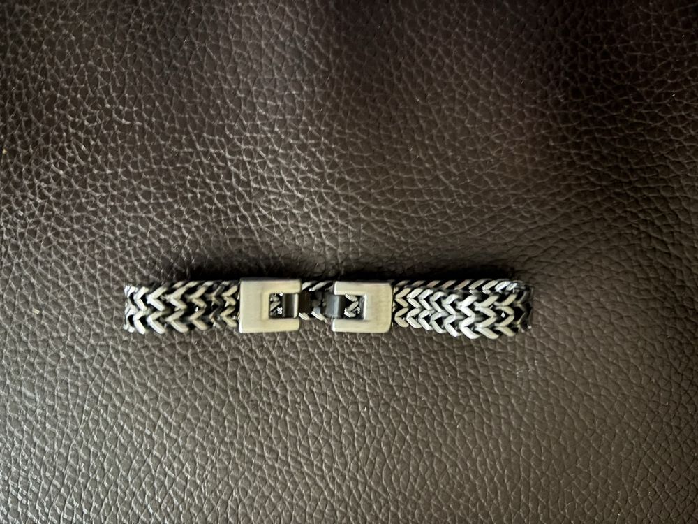 Pulseira homem elegante