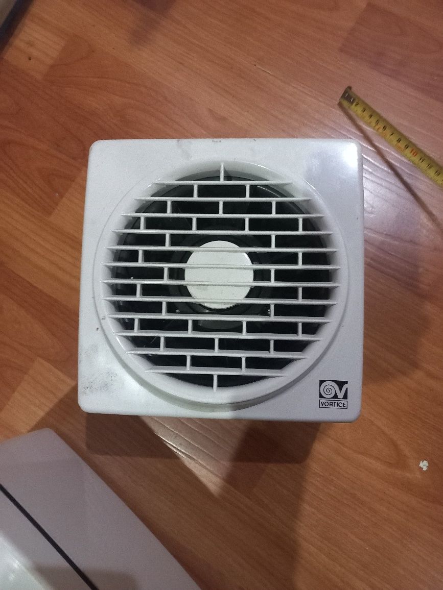 Реверсивний вентилятор Vortice Vario 300/12" и Vortice Vario 230/9 AR