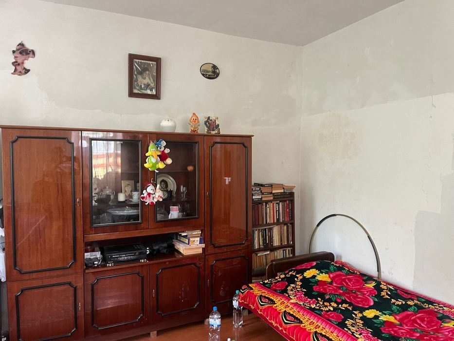 Продам ПОЛДОМА, р-н  проспекта СЛОБОЖАНСКИЙ