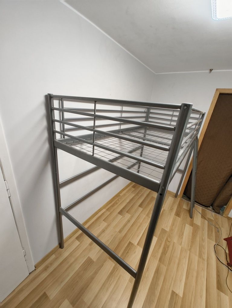 Łóżko piętrowe IKEA SVÄRTA