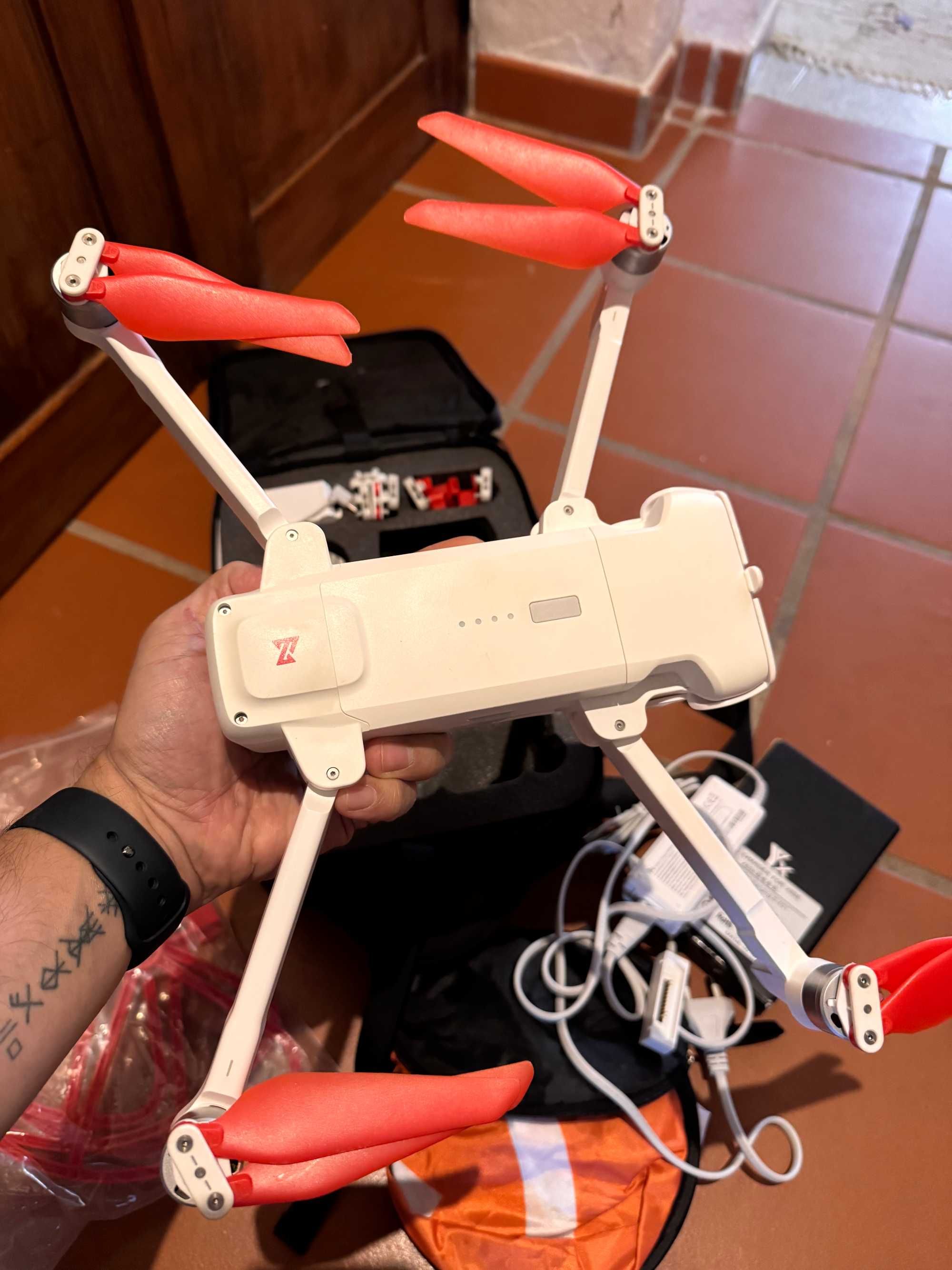 Drone Xiaomi FIMI X8 SE 2020 com extras