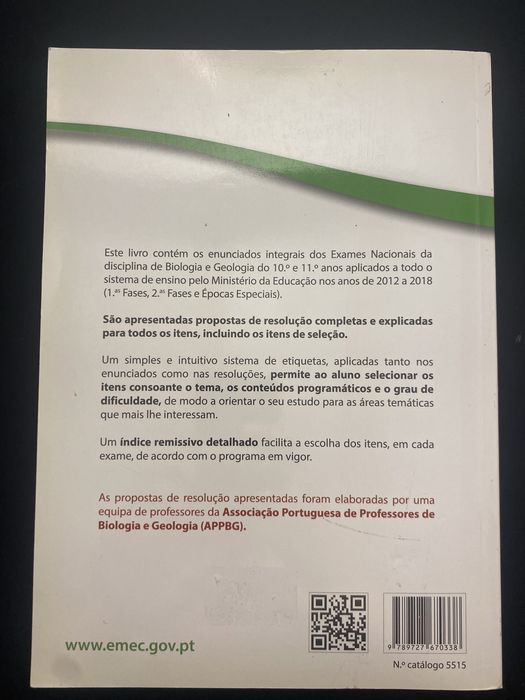 Livro com enunciados de exame de Biologia e Geologia
