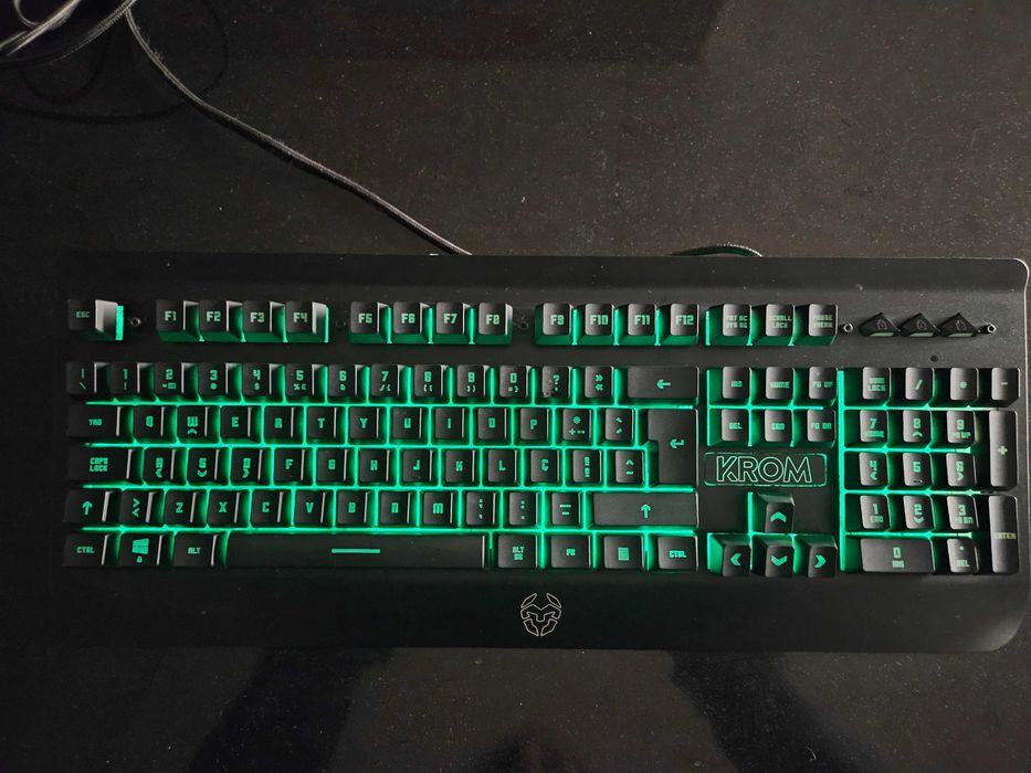 Teclado KROM mecânico