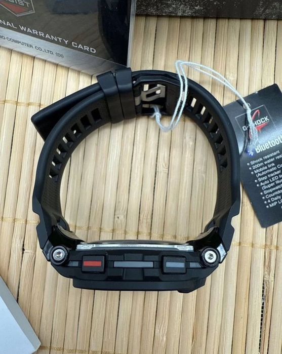 Продаю свои Casio G-Shock GBD-200-1E.