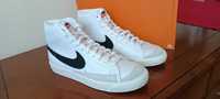 (r.44) Nike Blazer Mid 77 Vintage White Black Białe Czarne BQ6806,-100