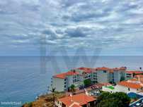 Apartamento T1 renovado com vista mar no Caniço de Baixo