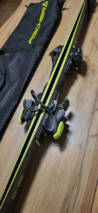 Narty zjazdowe Fischer RC ONE 74 (długość 153 cm)
