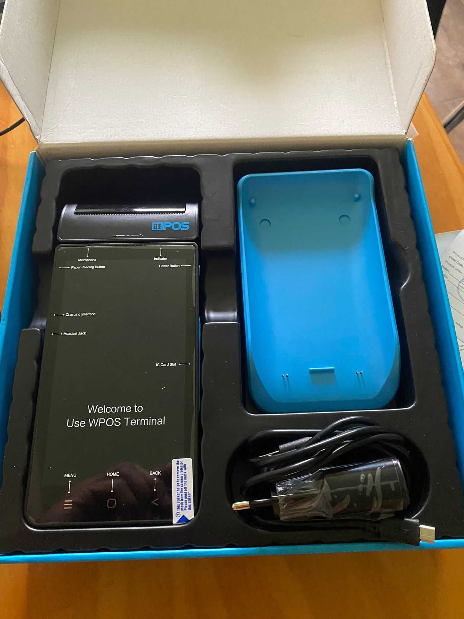 Dispositivo POS Android Wiseasy POS portátil.