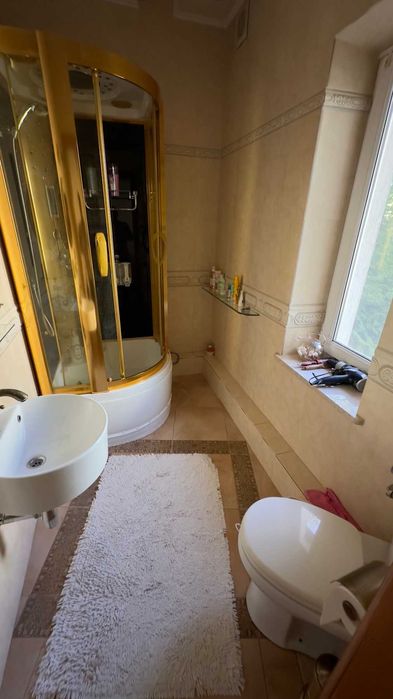 Оренда чудового будинку з басейном