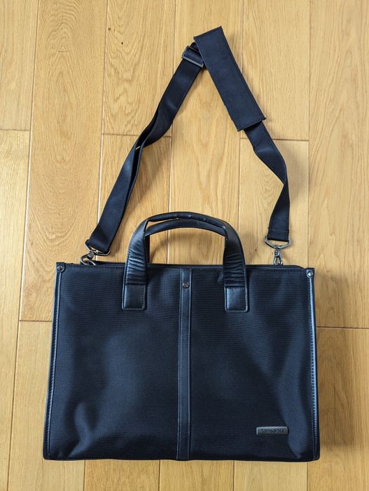 Elegancka torba na laptopa i dokumenty