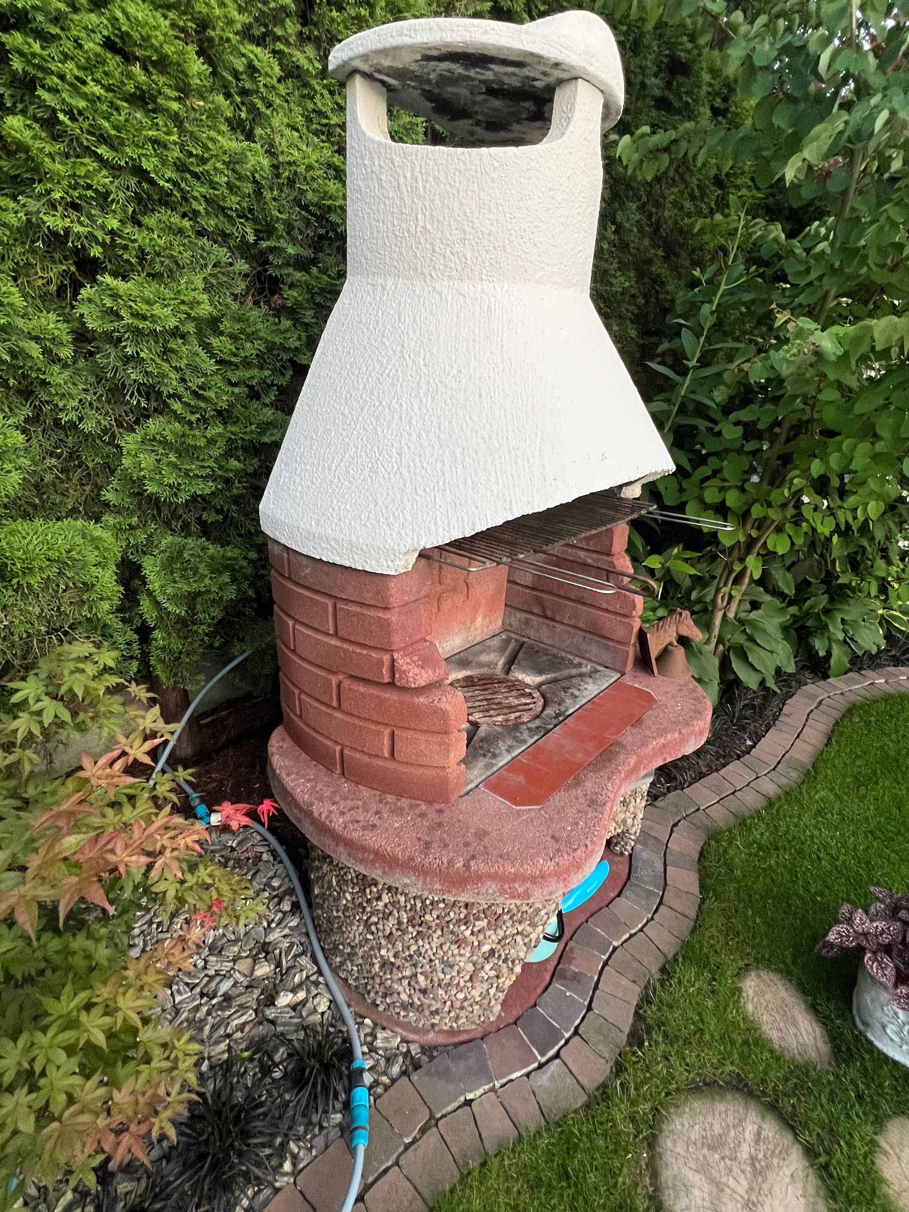 Grill ogrodowy kamienny