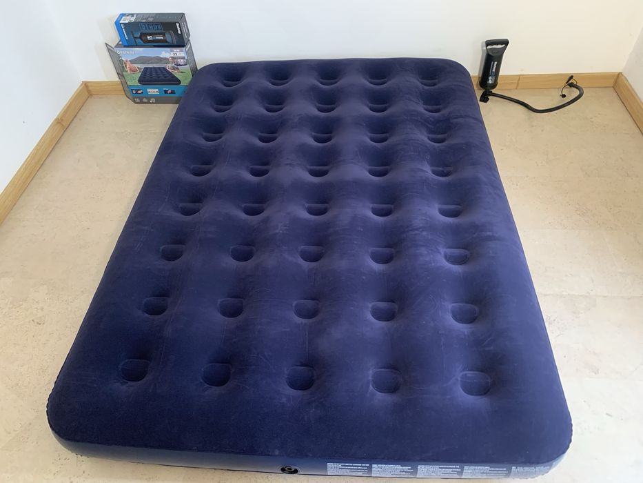 Colchão de ar com bomba de ar