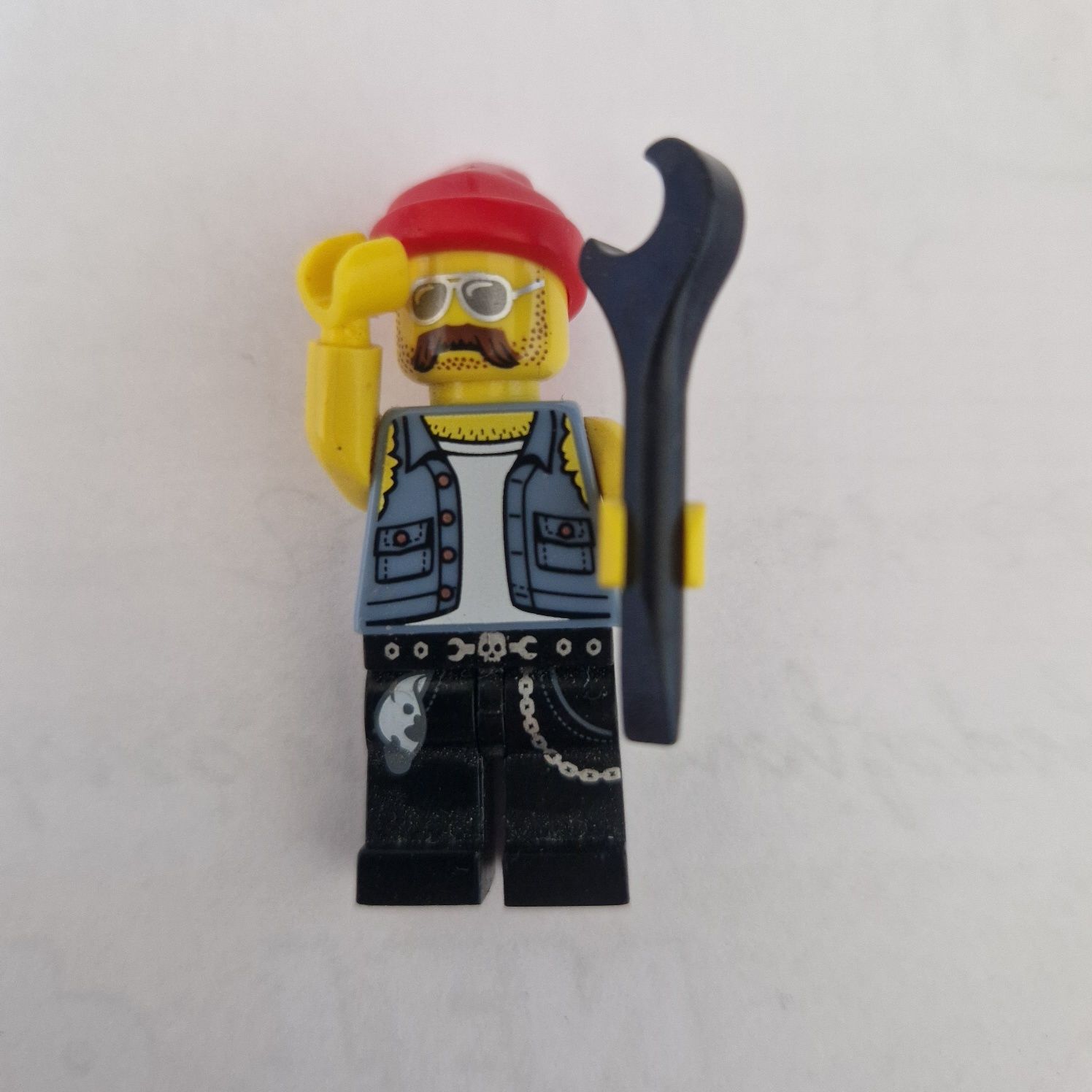 Figurka Lego 71001 mechanik motocykli