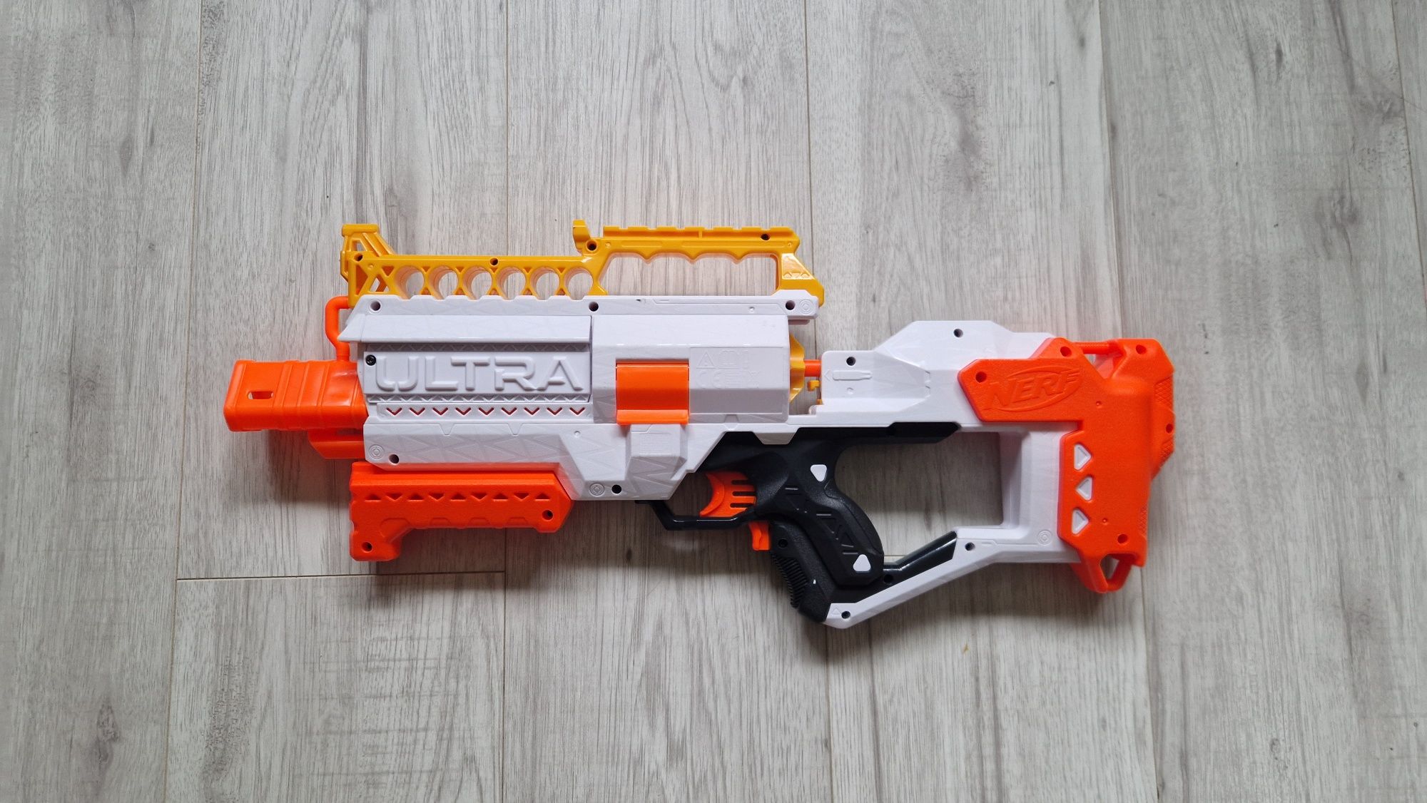 Nerf Ultra Dorado