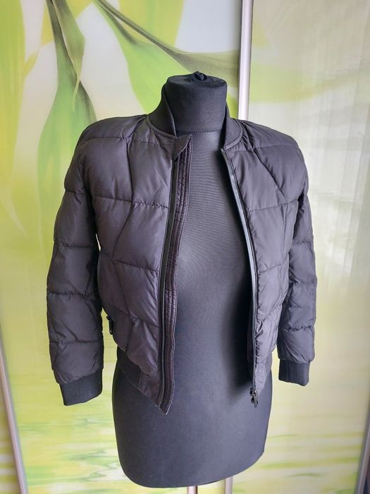 Продам дитячу куртку на хлопчика.