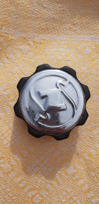 Продам пробку від бензобаку мопеда