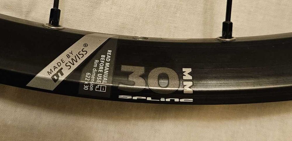 Koło tył 29" DT Swiss E 1700 Spline 12x142, bębenek Shimano 11rz