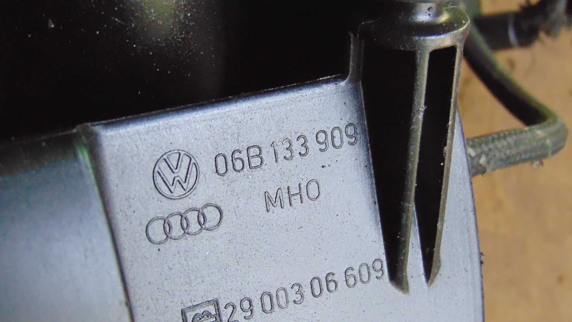 Lis33 Kolektor ssący audi a4 b6 2.0 małysz wysyłka gwarancja