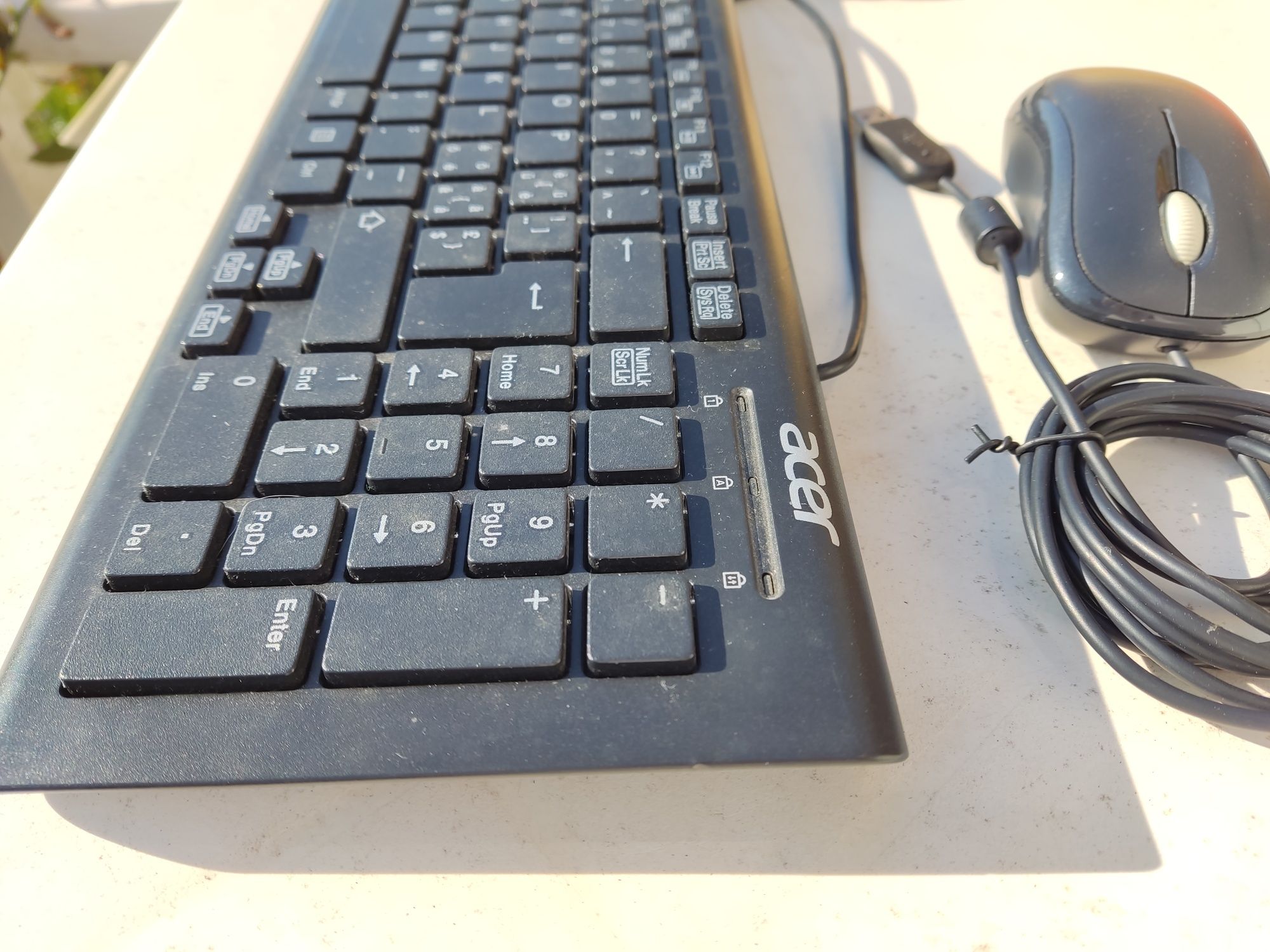 Teclado Acer e rato Microsoft