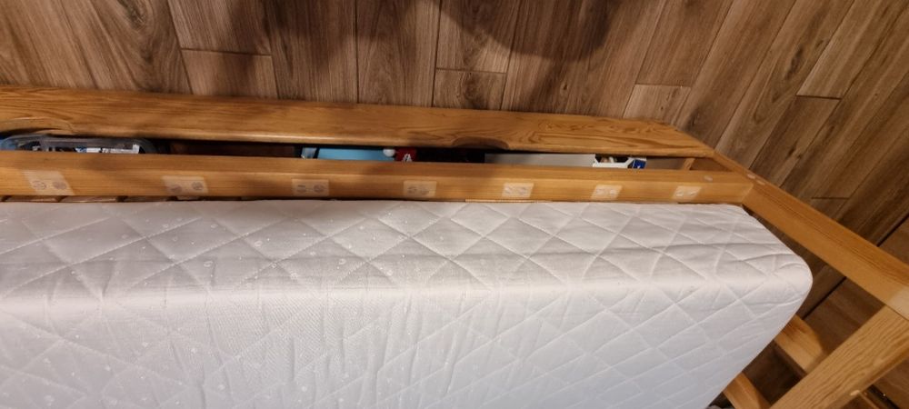 Łóżko domek 174x89, wzmocniony stelaz + materac