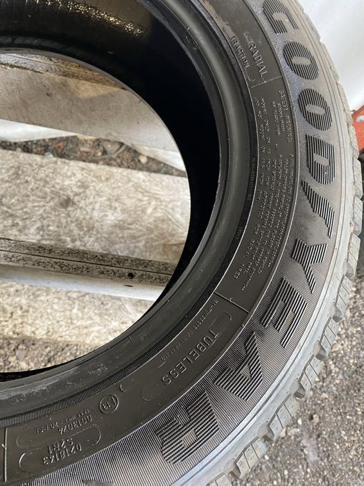 Opona pojedyncza 215/65/16c GoodYear Cargo Ultra Grip