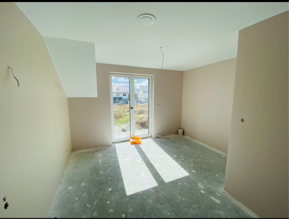 Remont / Szpachlowanie / Malowanie