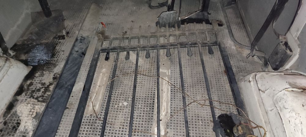 Przęsło ogrodowe ze słupkiem furtka ogrodzenie kute słupek.