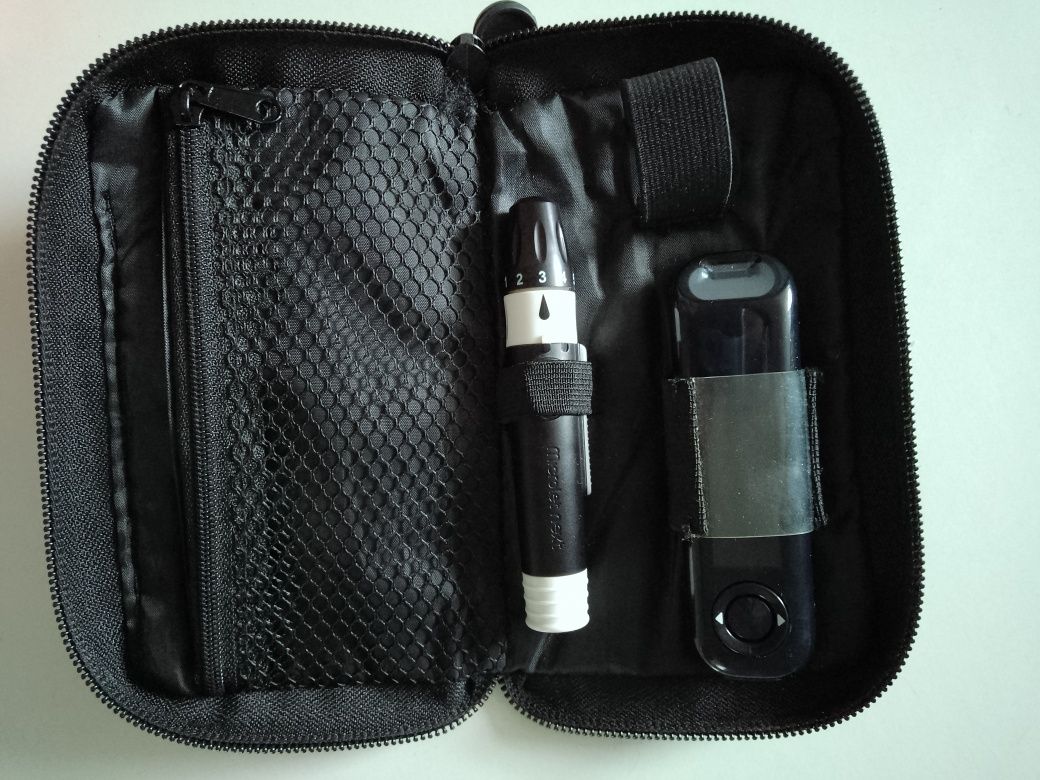 Glukometr CONTOUR™ plus one