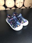 Buty kapcie trampki 20