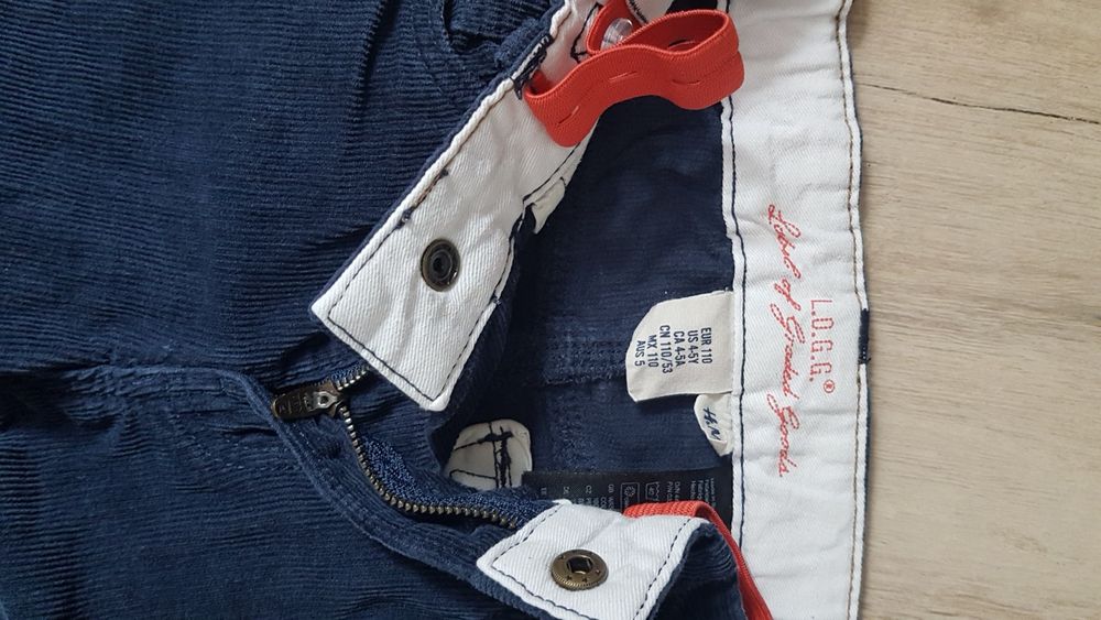 H&M sztruksy spodnie sztruksowe, granatowe, r. 110