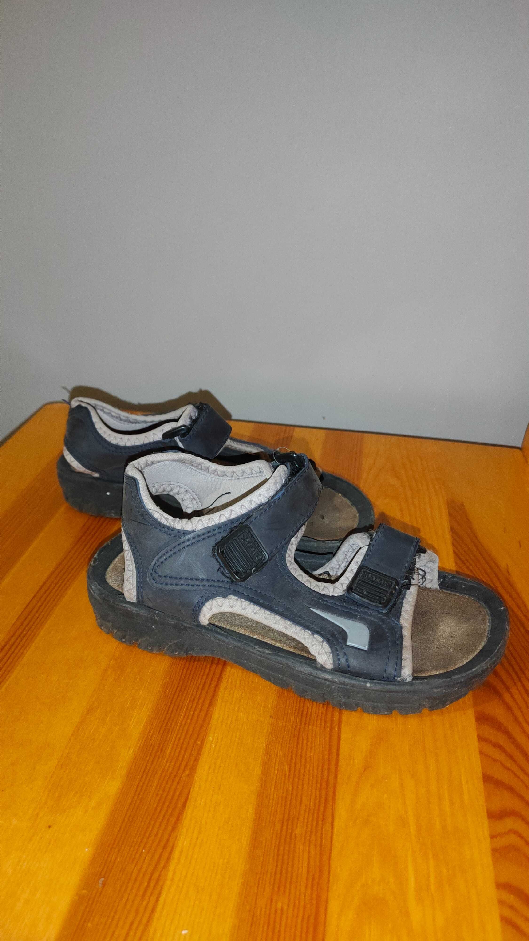 Czarne sandały chłopięce, rozmiar 34