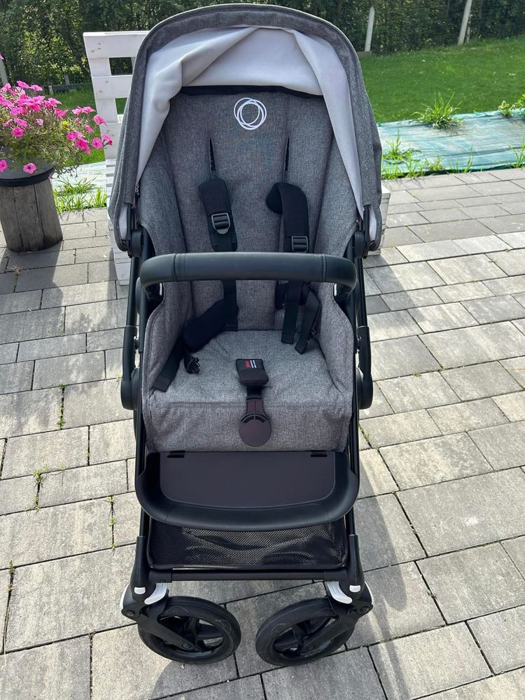 Bugaboo Fox model 3 z 2022 roku wozek 2 w 1