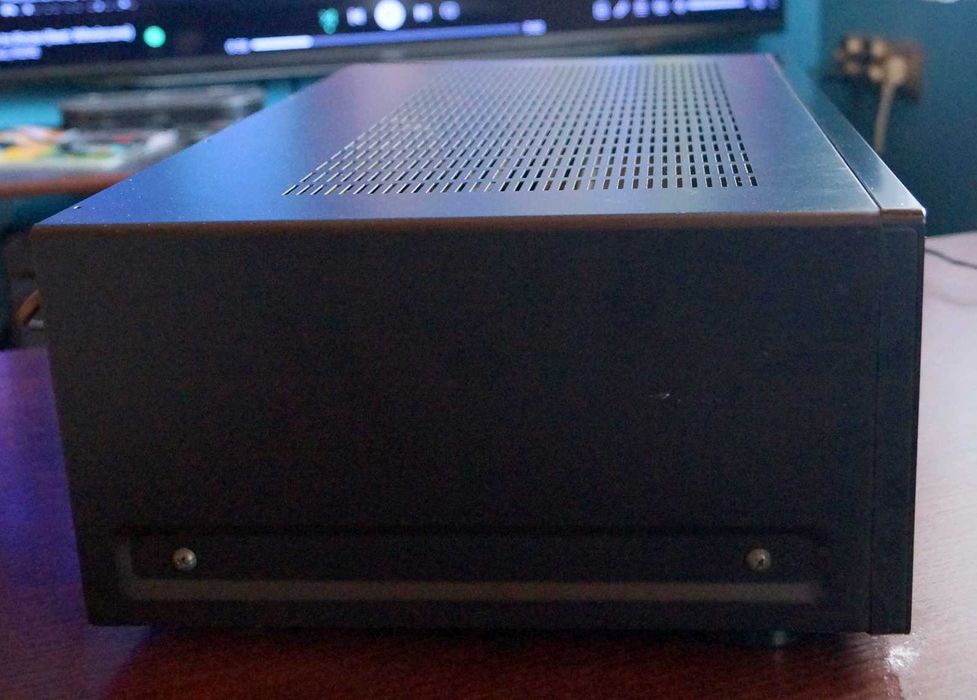Bardzo Zadbany Amplituner Sony STR-DG520 wraz z oryginalnym pilotem