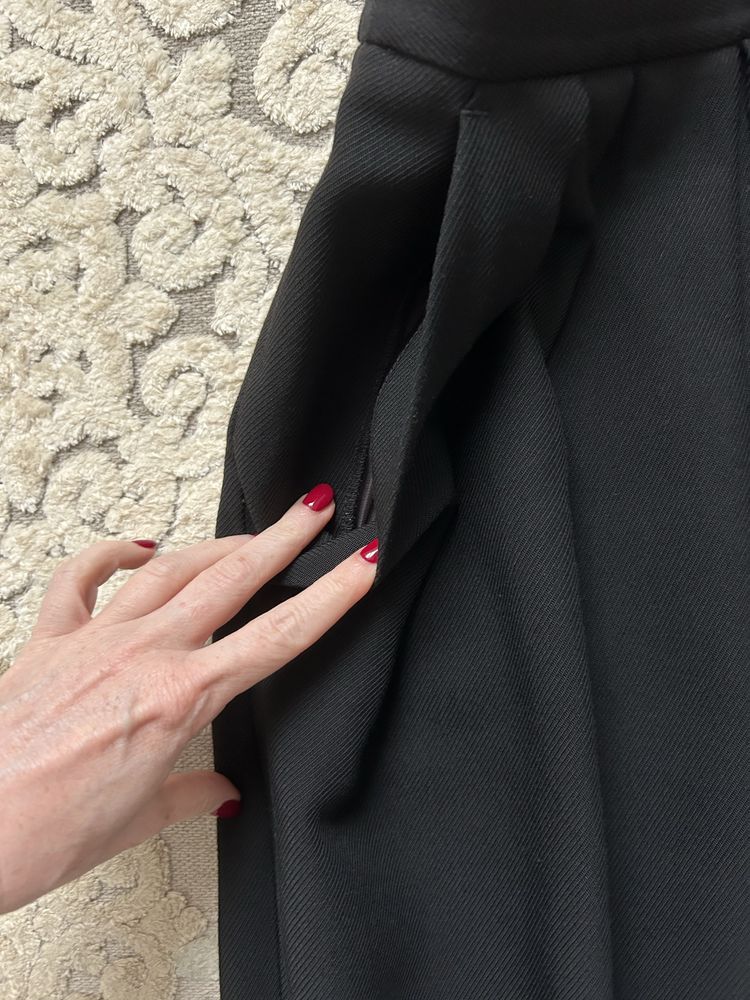 Saia preta Massimo Dutti
