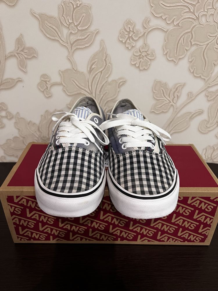 Vans Authentic US 9.5