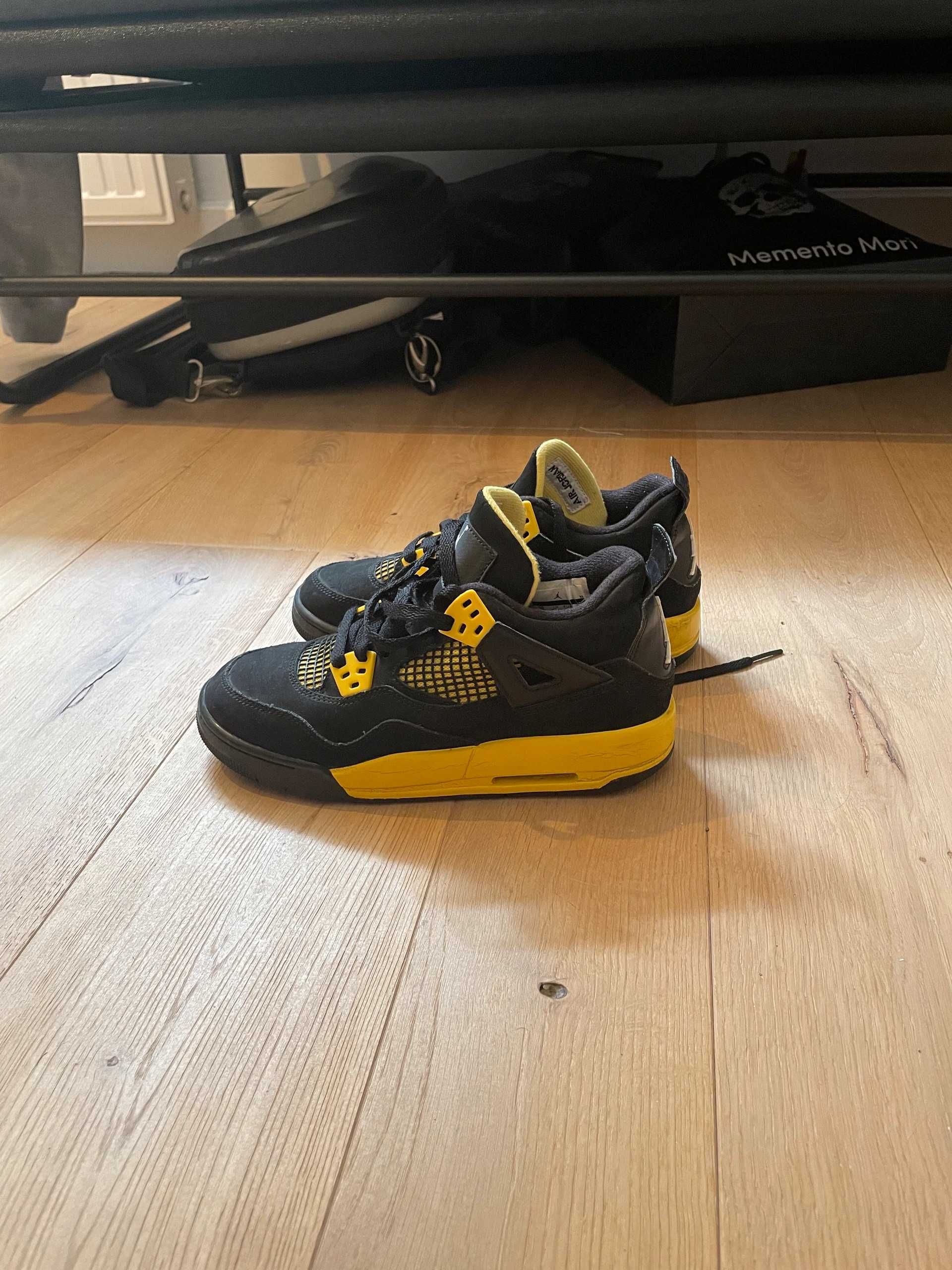 Jordan 4 Retro Thunder r.43