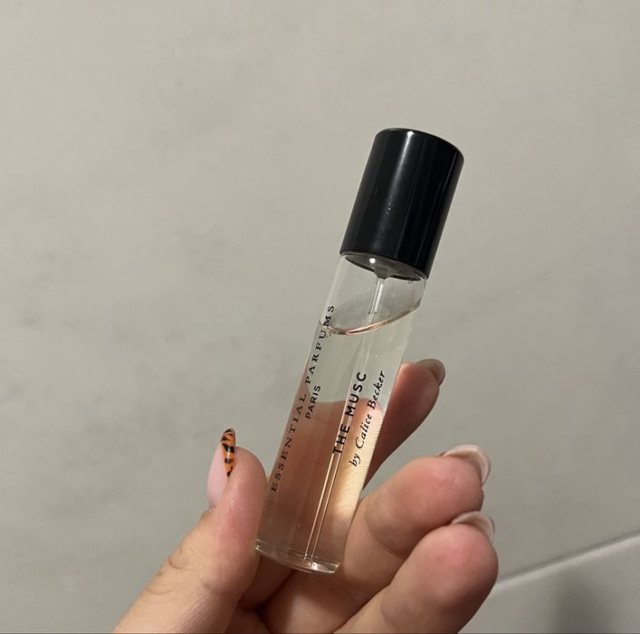 Nowa woda perfumowana essential parfums the musi