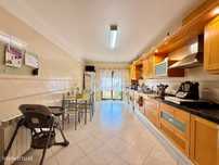 Apartamento T4 | Garagem Fechada e Sótão | Entroncamento