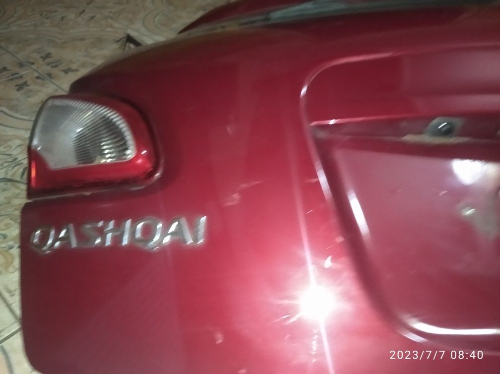 Кришка багажника Nissan Qashqai J 10