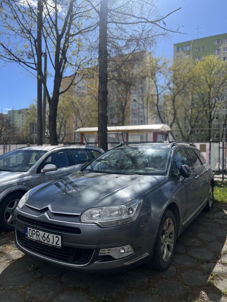 Wypożyczalnia samochodów