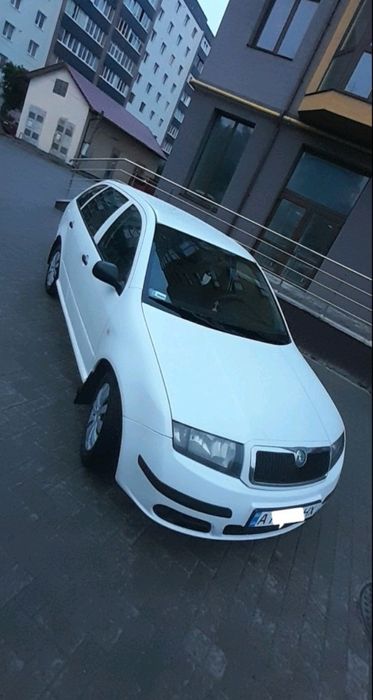 Продам автомобіль Skoda fabia