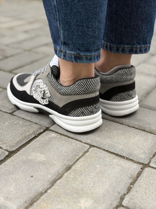 Chanel классные кроссовки